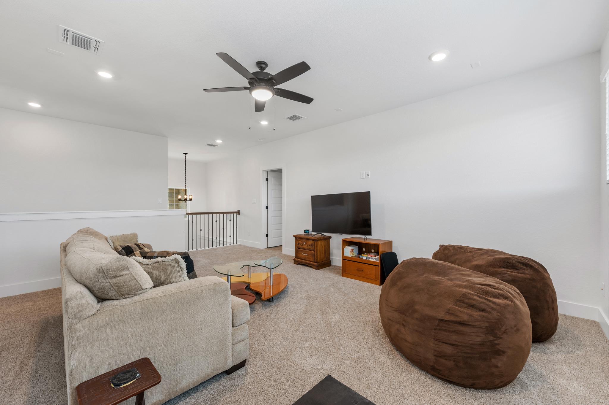 1420 Bermuda Dr, Georgetown, TX 78628