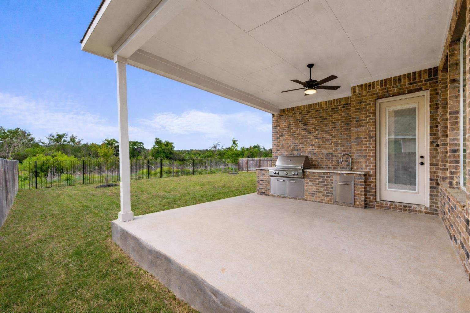 1420 Bermuda Dr, Georgetown, TX 78628