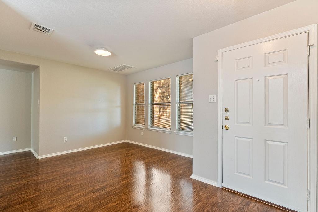 1209 Apollo Cir, Round Rock, TX 78664