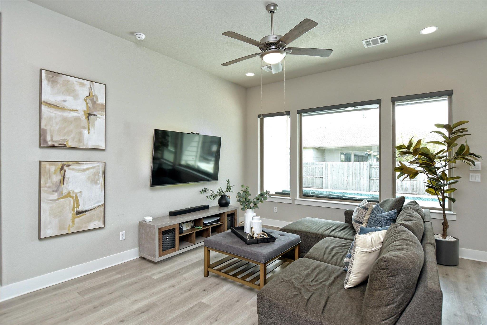 813 Whitetail Dr, Round Rock, TX 78681