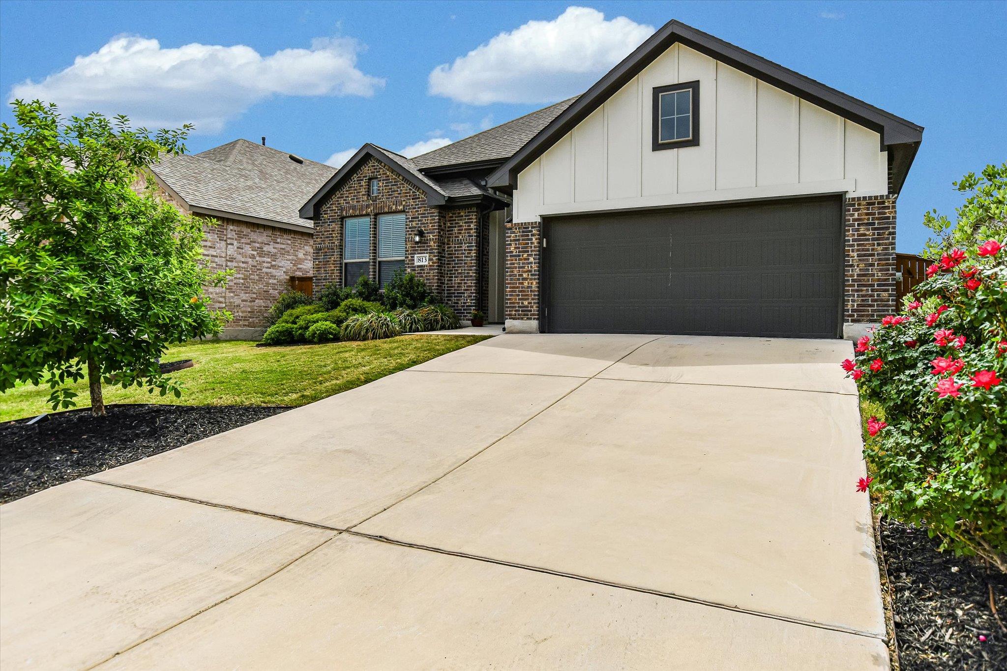 813 Whitetail Dr, Round Rock, TX 78681