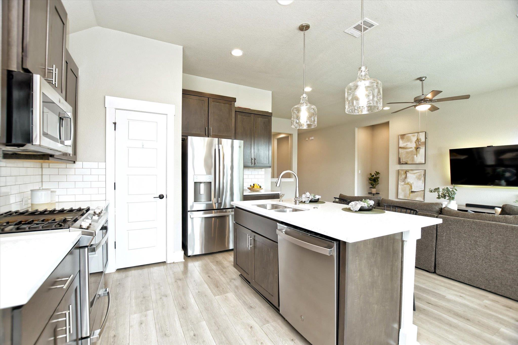 813 Whitetail Dr, Round Rock, TX 78681