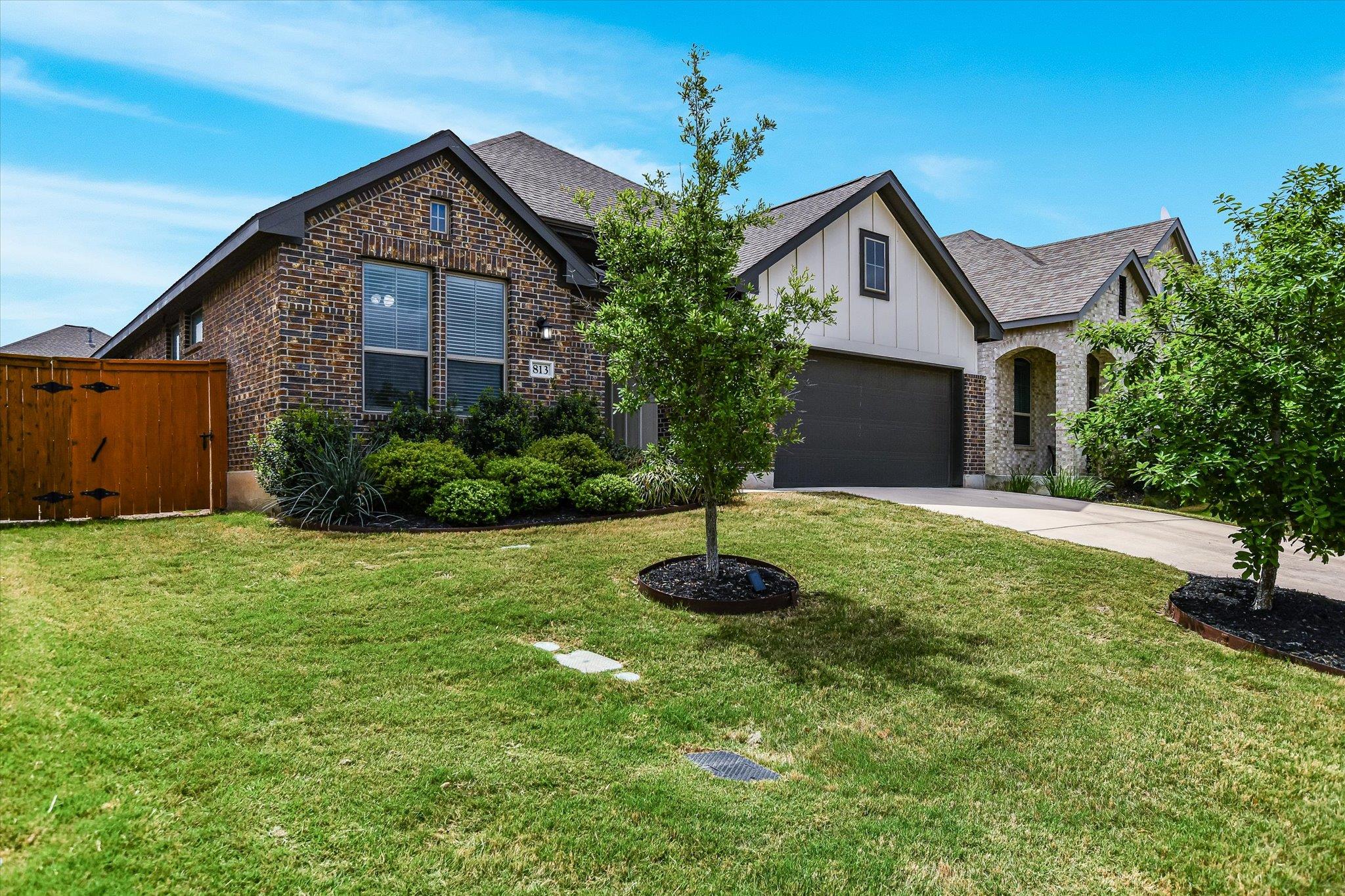 813 Whitetail Dr, Round Rock, TX 78681