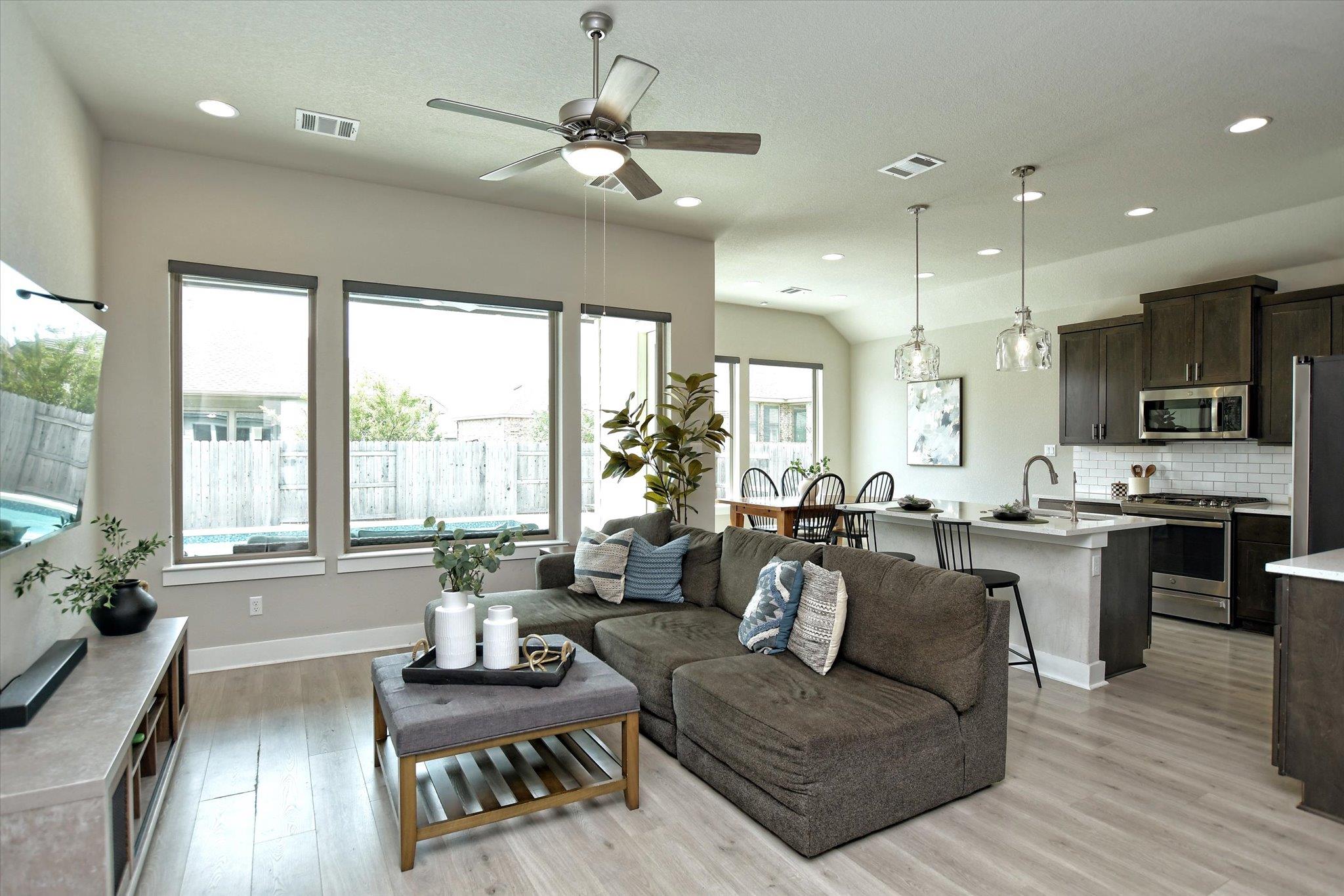 813 Whitetail Dr, Round Rock, TX 78681