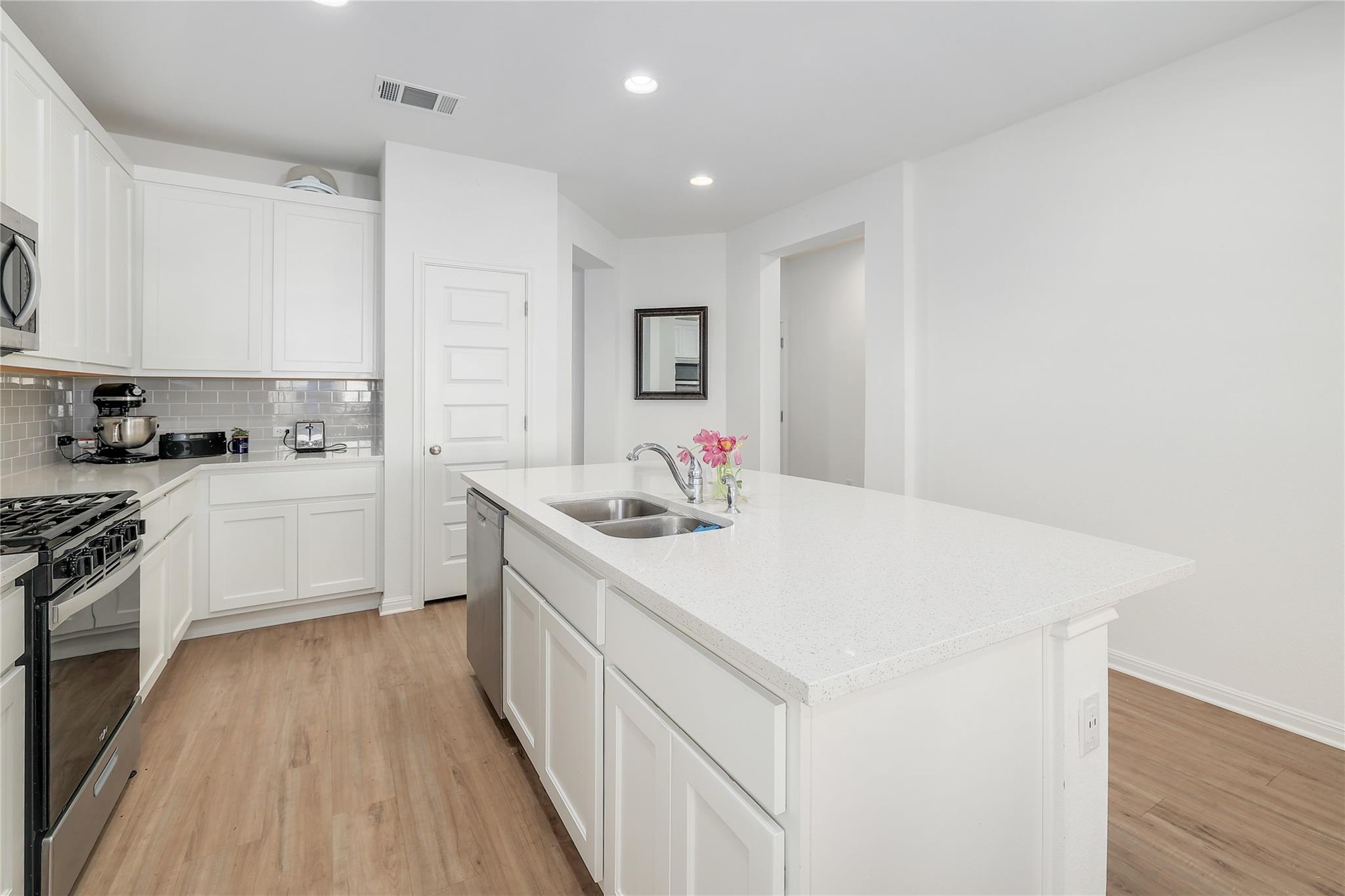 7000 Nijinsky Dr, Buda, TX 78610