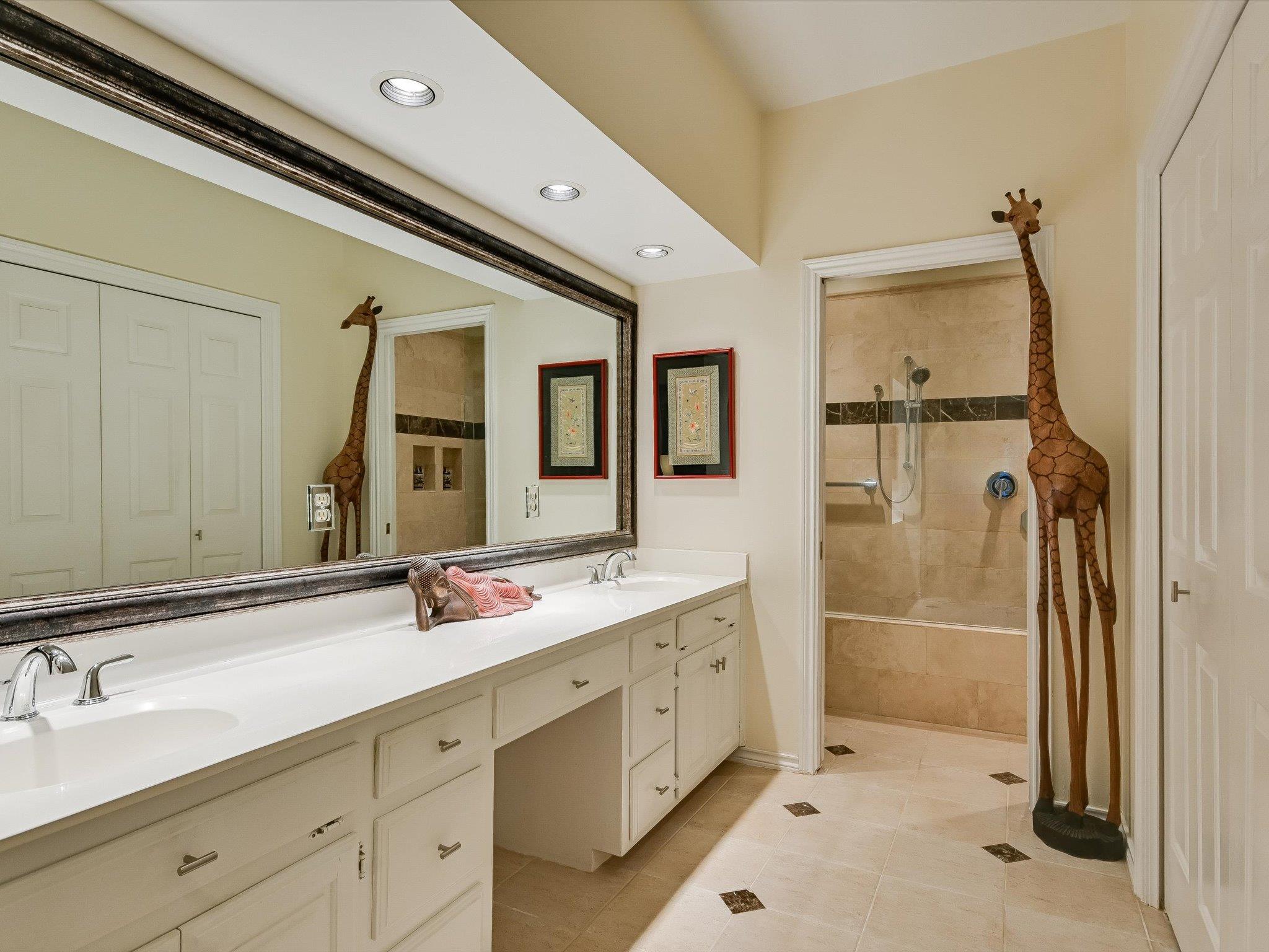 5603 Oakwood Cv # 212, Austin, TX 78731