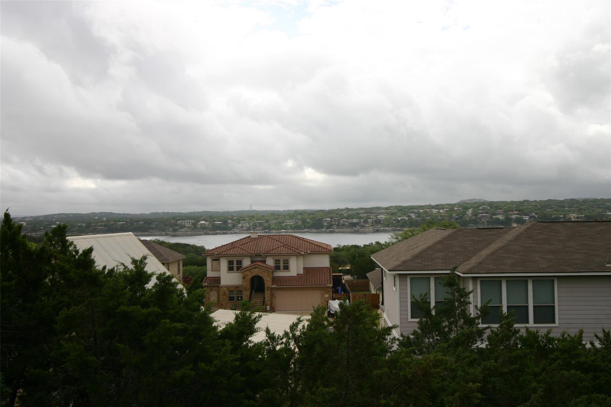 332 Southwind Rd, Point Venture, TX 78645