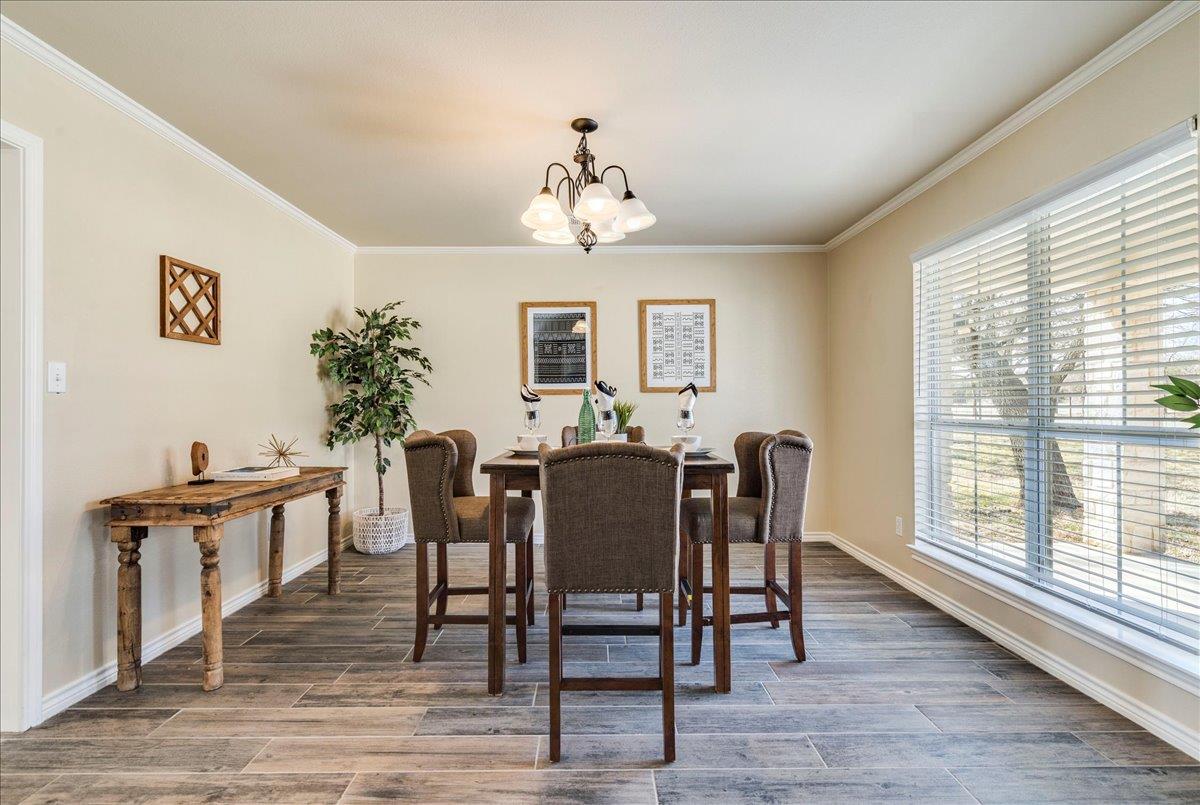 8301 Brewer Ln, Salado, TX 76571