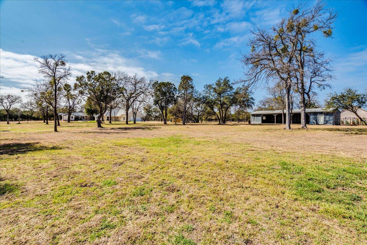 8301 Brewer Ln, Salado, TX 76571