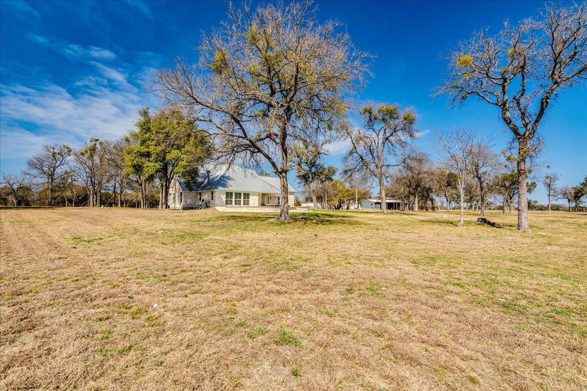 8301 Brewer Ln, Salado, TX 76571