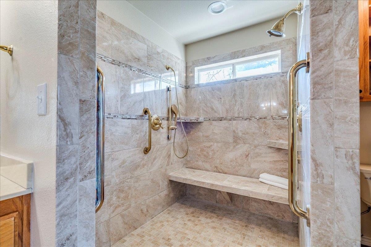 8301 Brewer Ln, Salado, TX 76571