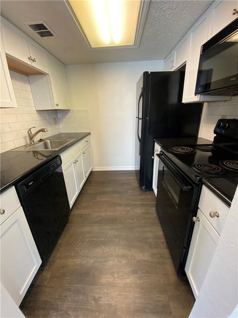 2401 Leon St # 206, Austin, TX 78705