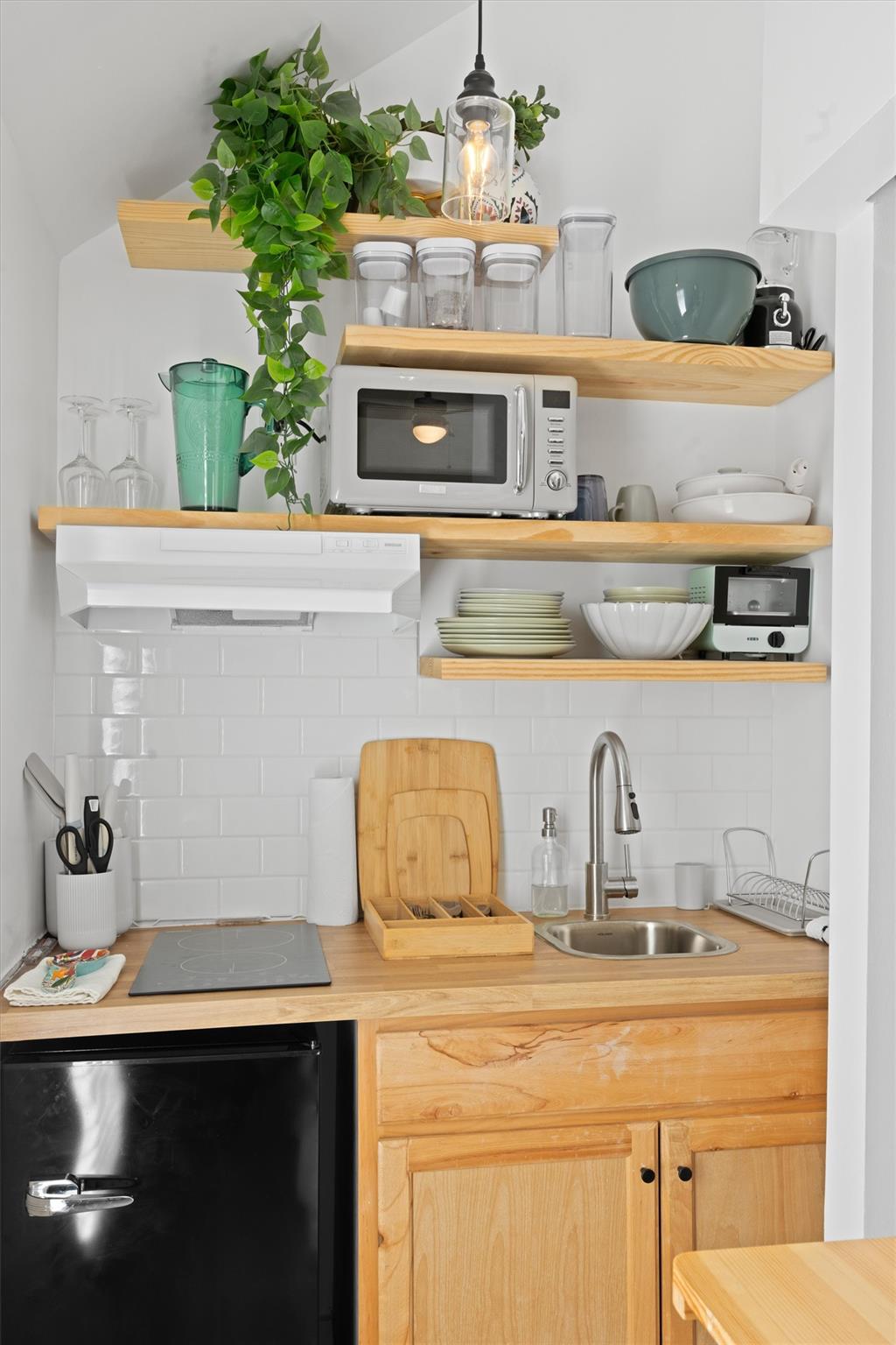 1167 Ridgeway Dr, Austin, TX 78702