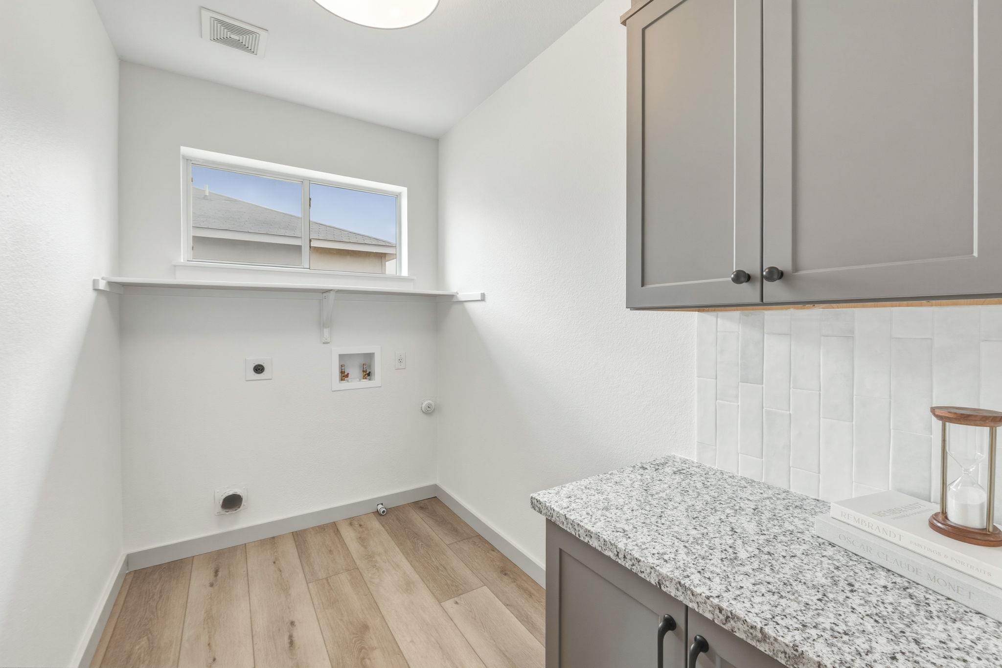 211 Banner Ave, Leander, TX 78641