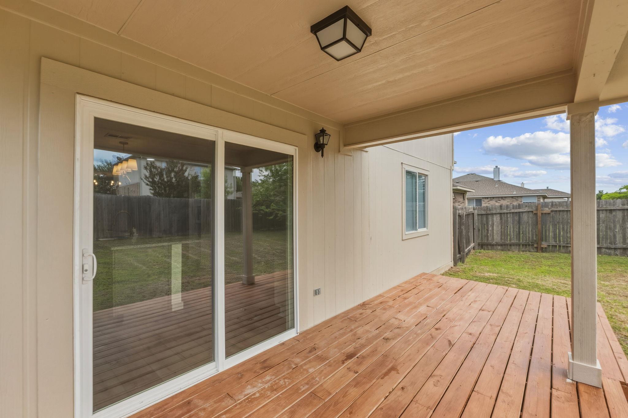 211 Banner Ave, Leander, TX 78641