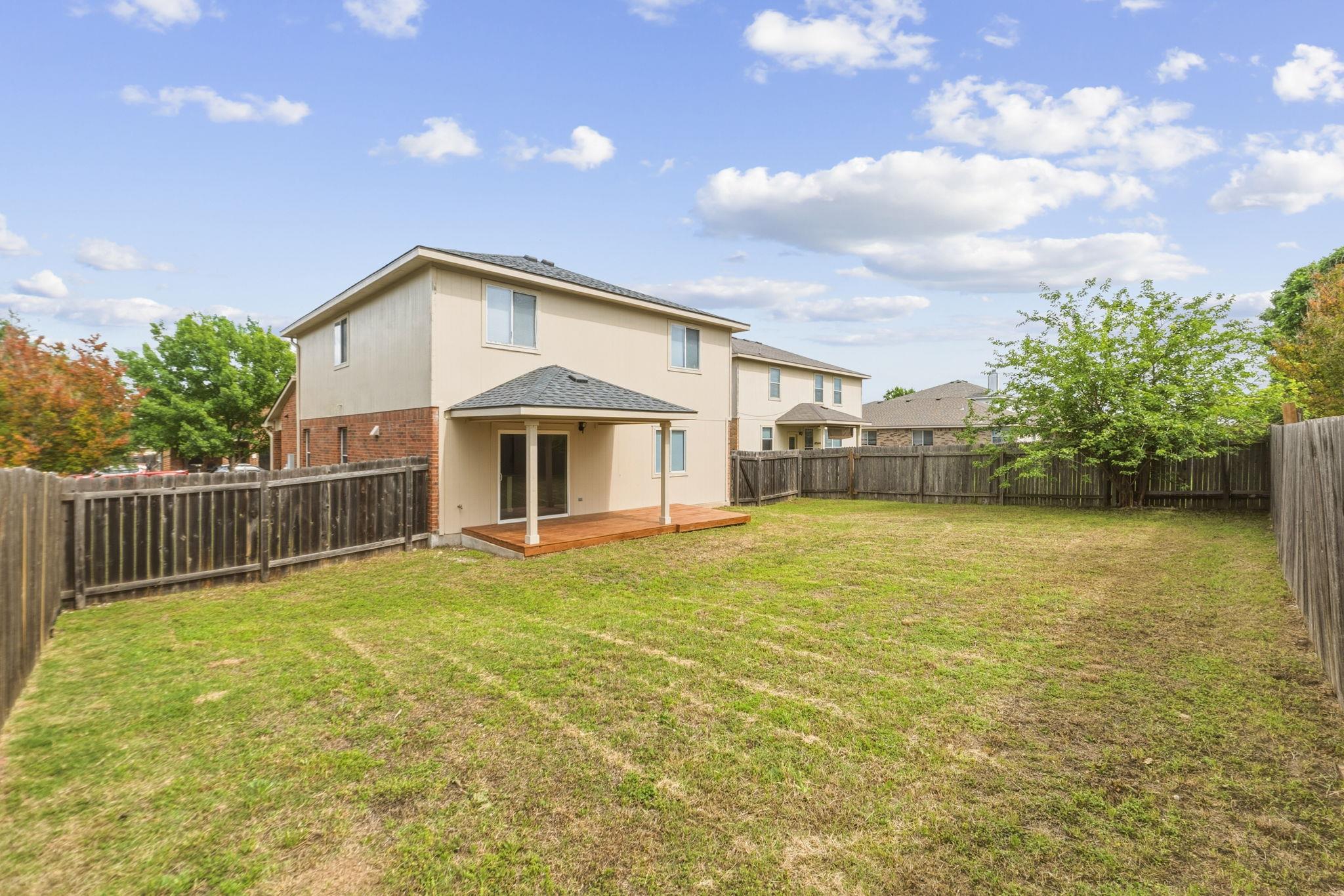 211 Banner Ave, Leander, TX 78641