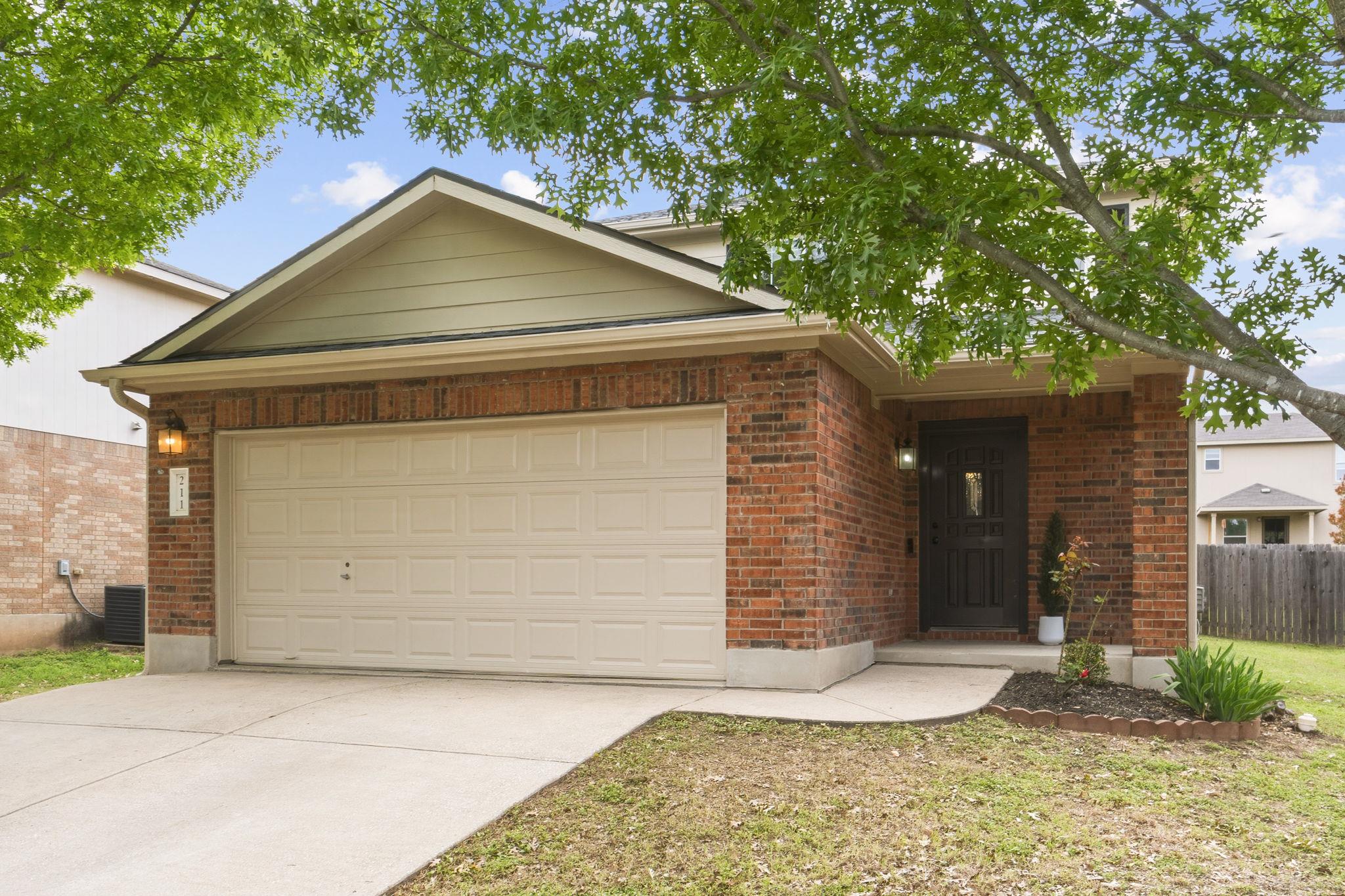 211 Banner Ave, Leander, TX 78641