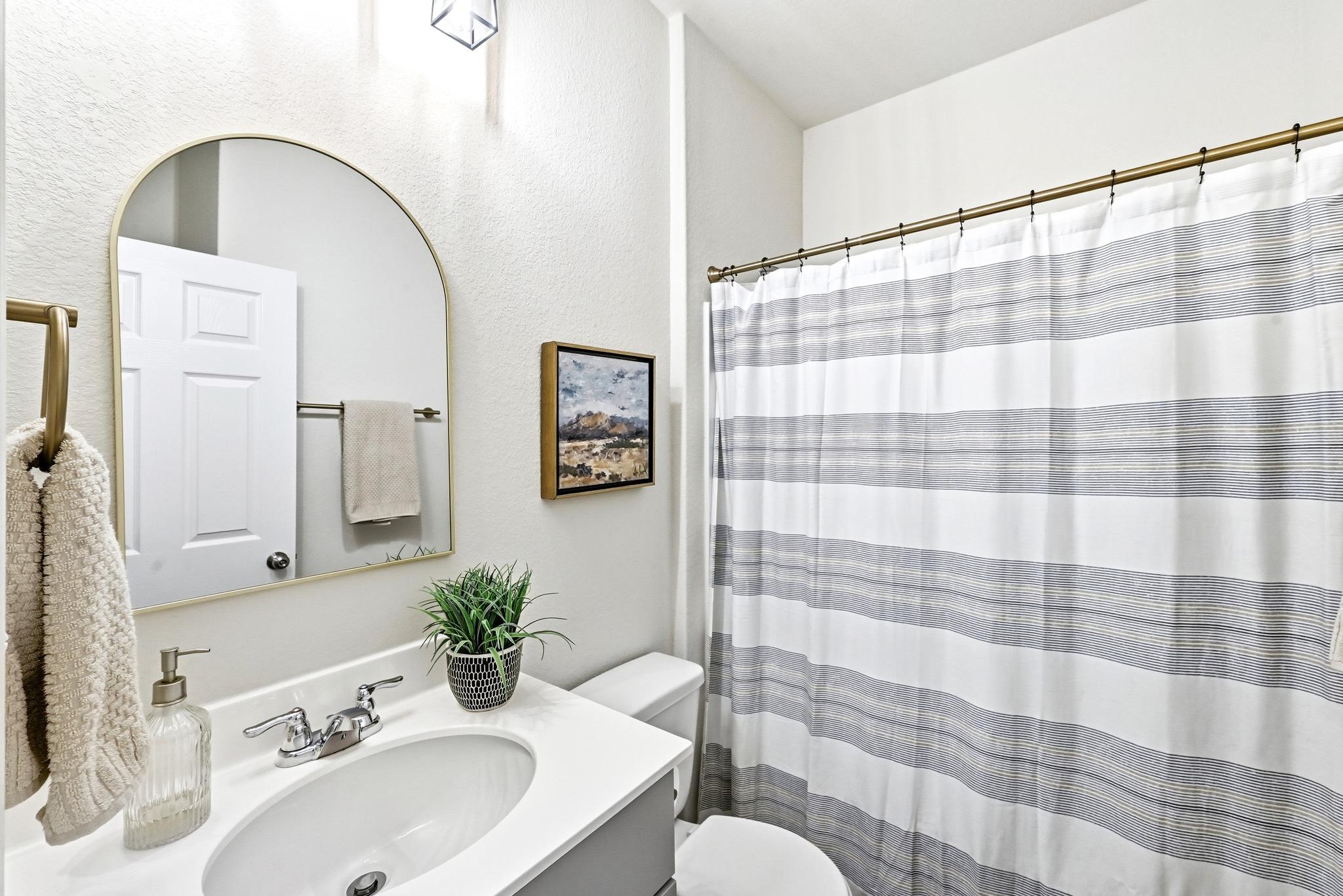 462 Tree Nut Loop, Buda, TX 78610