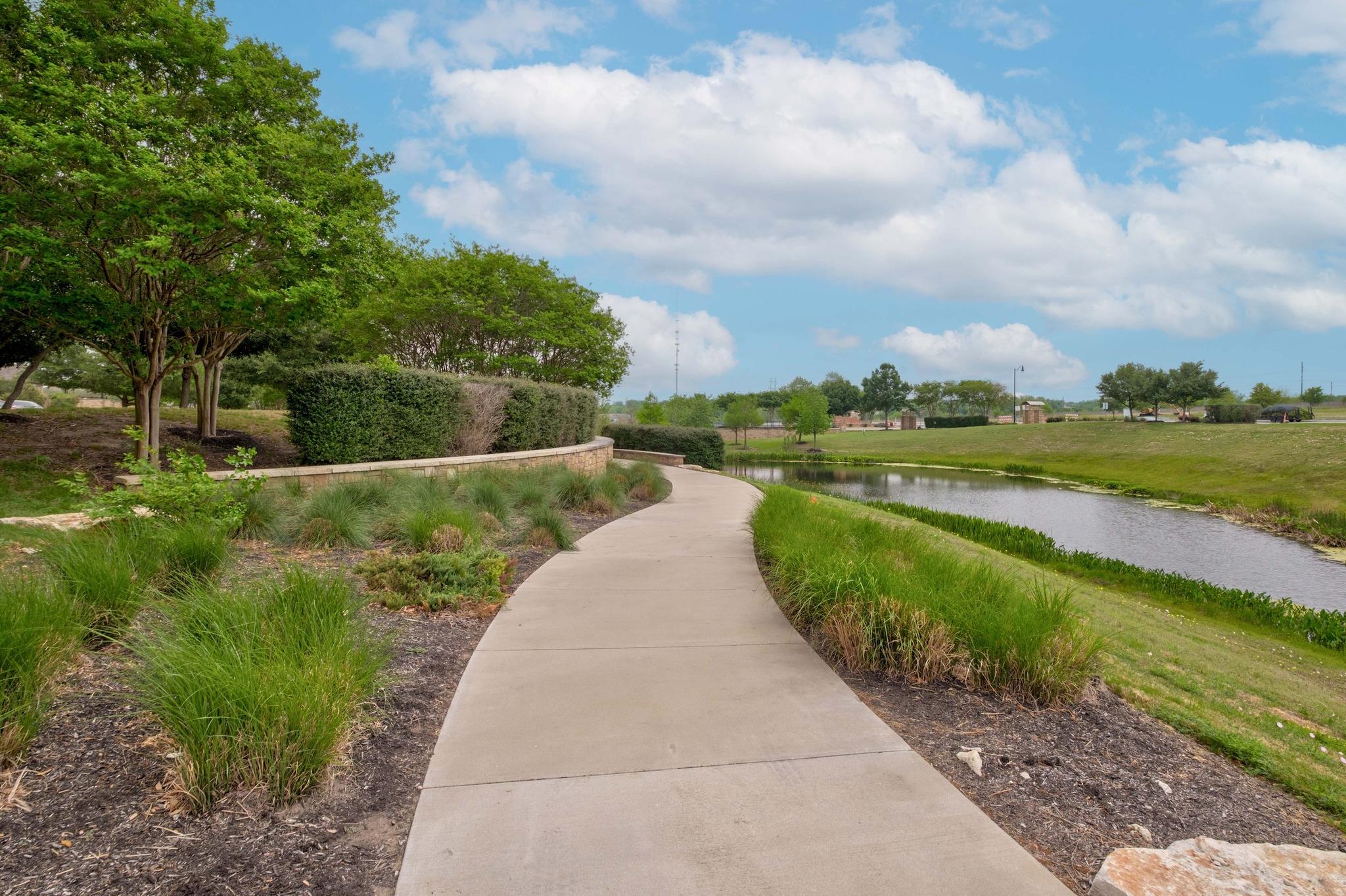 462 Tree Nut Loop, Buda, TX 78610