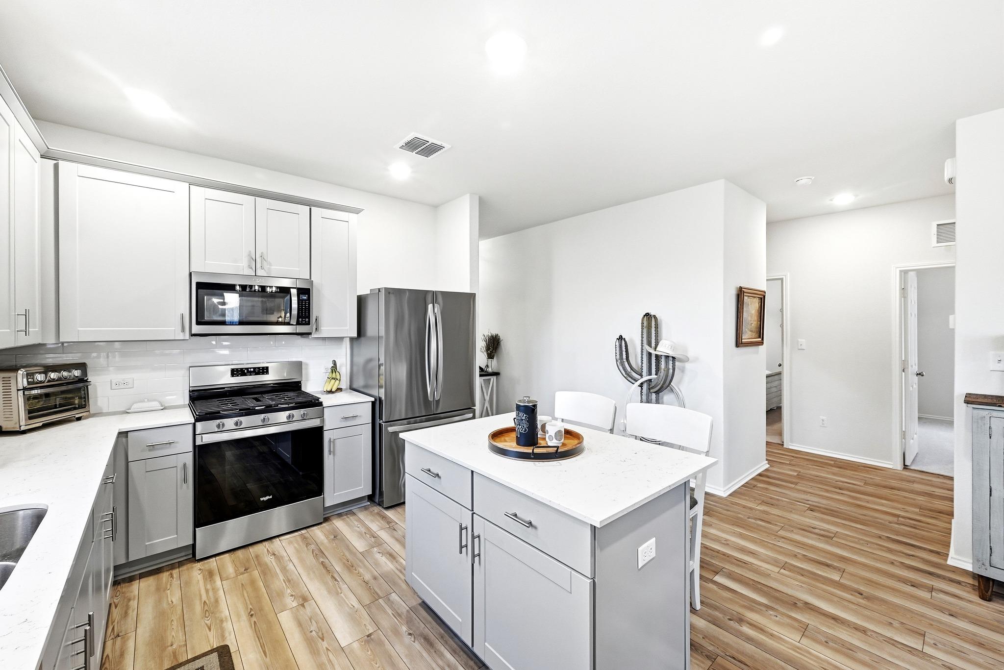 462 Tree Nut Loop, Buda, TX 78610