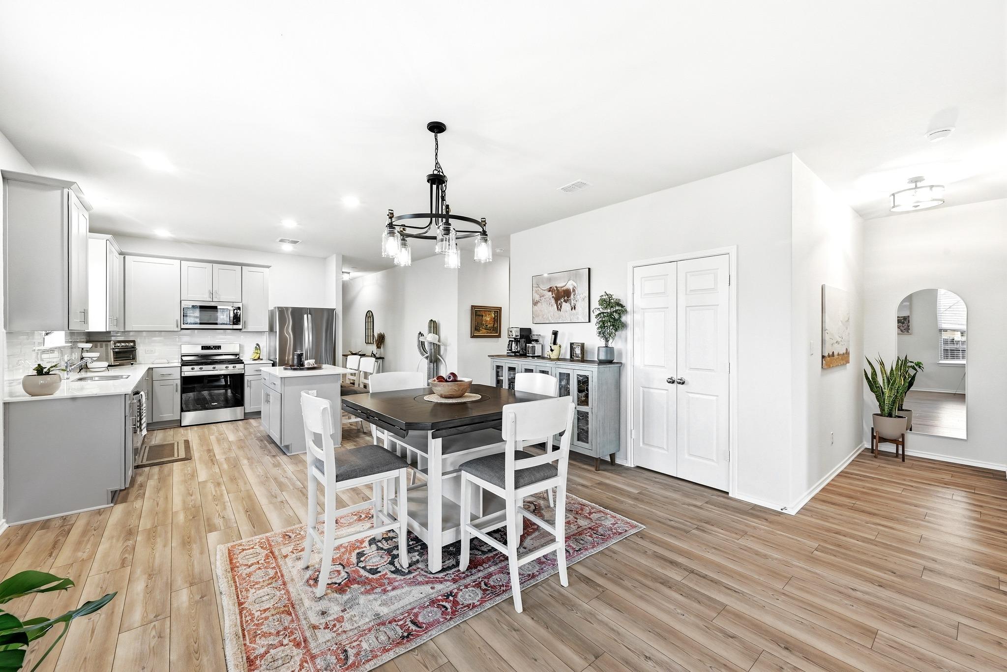 462 Tree Nut Loop, Buda, TX 78610