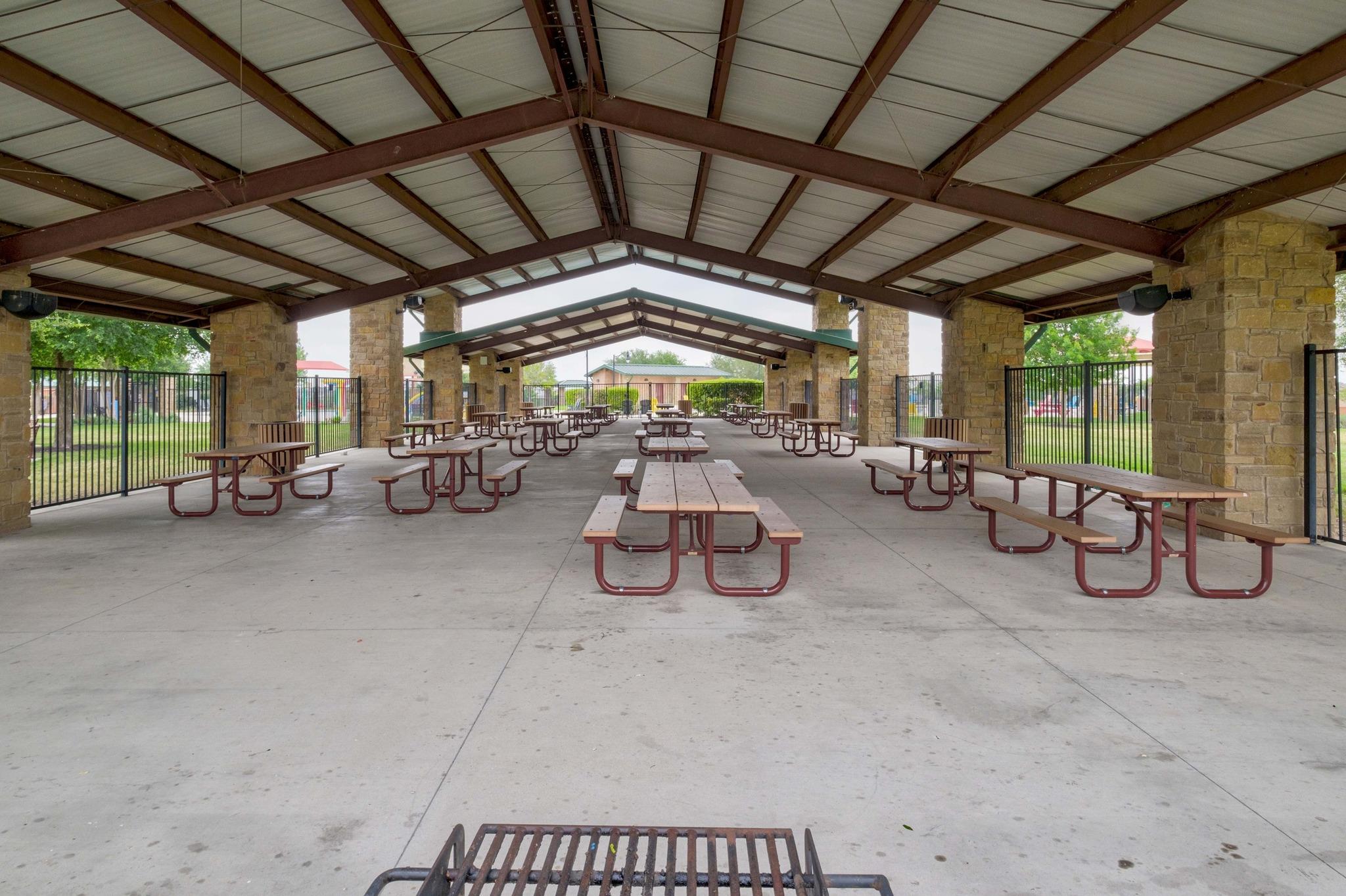 462 Tree Nut Loop, Buda, TX 78610