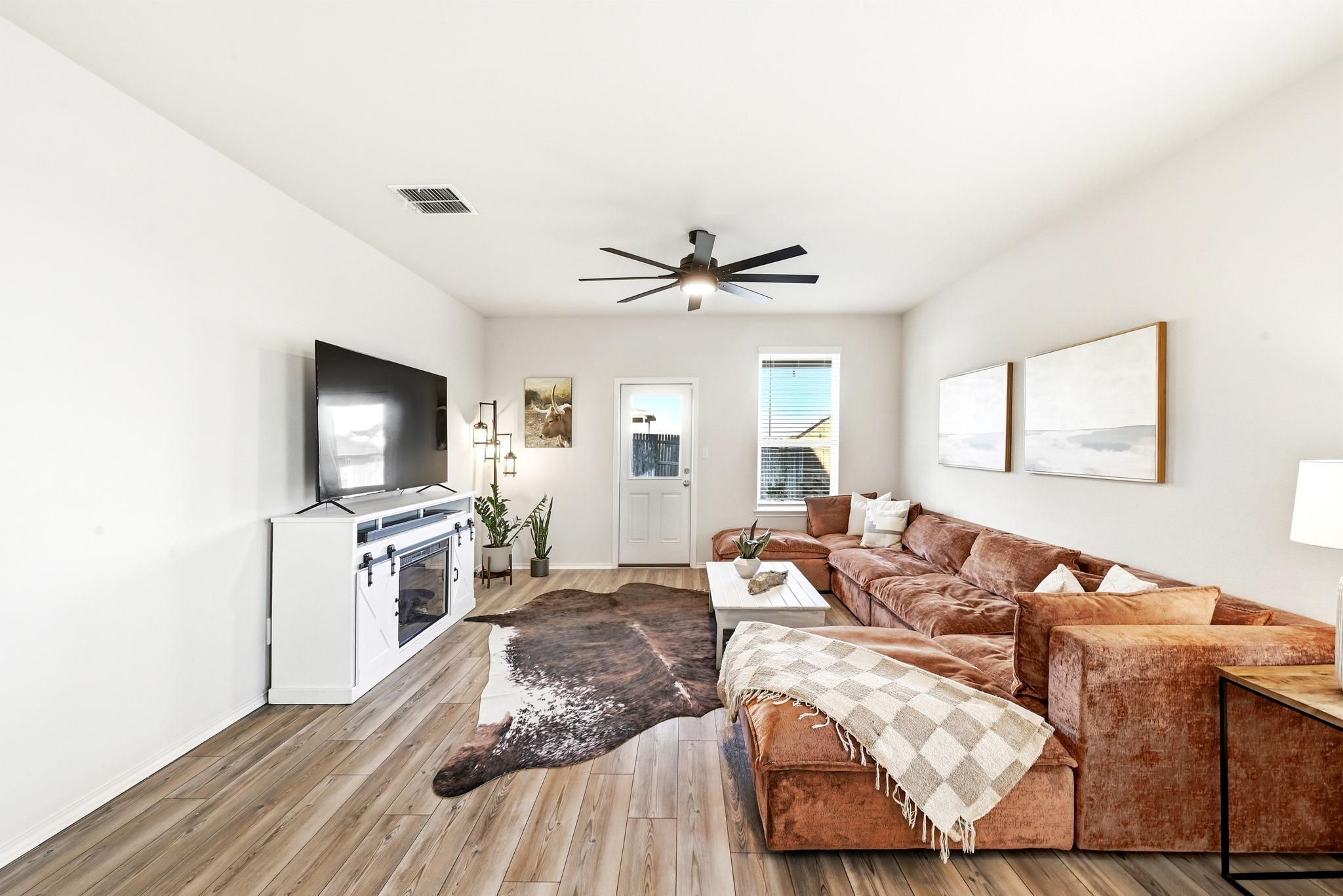 462 Tree Nut Loop, Buda, TX 78610