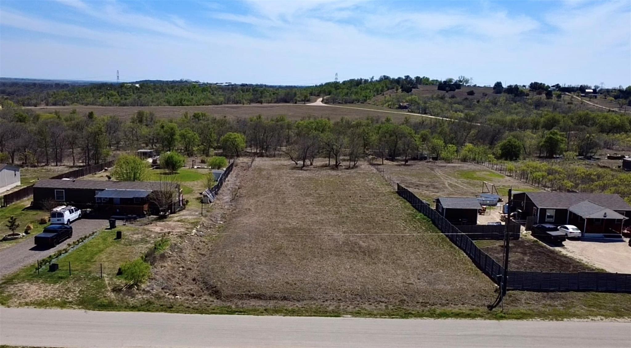 310 Rancho Linda Dr, Lockhart, TX 78644