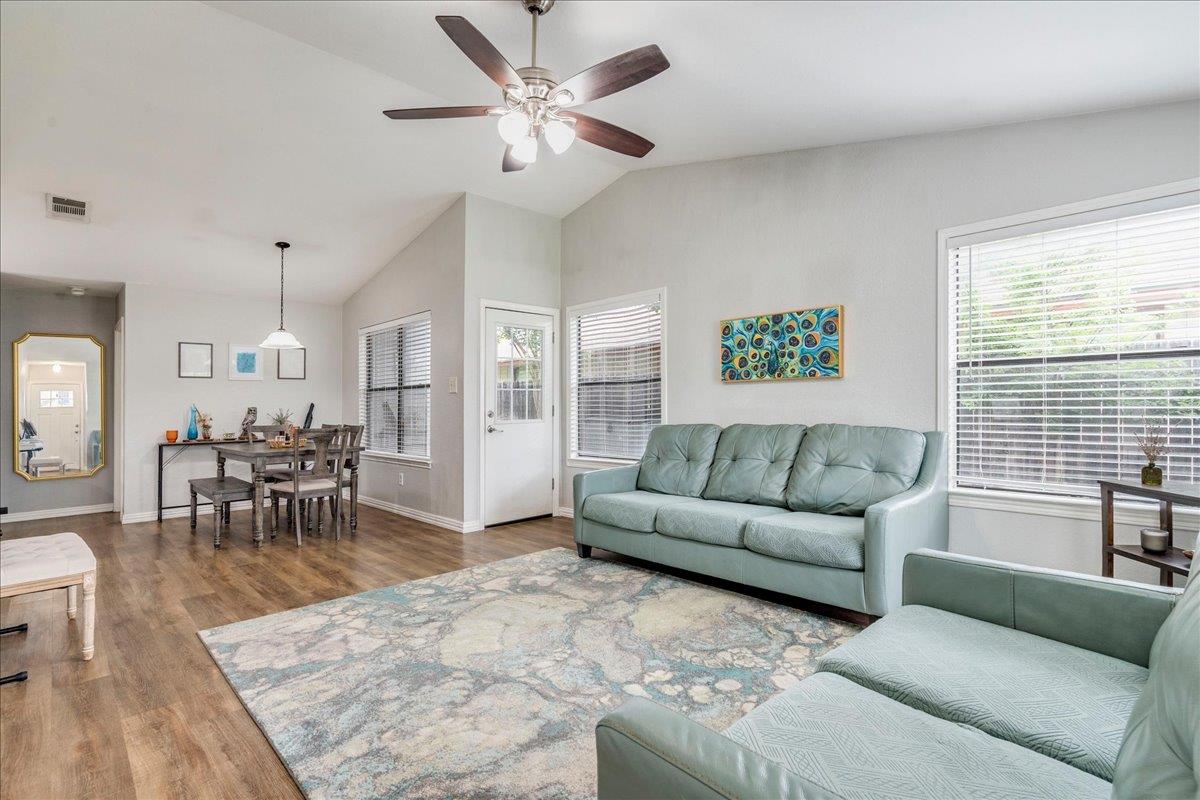 504 Egger Ct, Round Rock, TX 78664