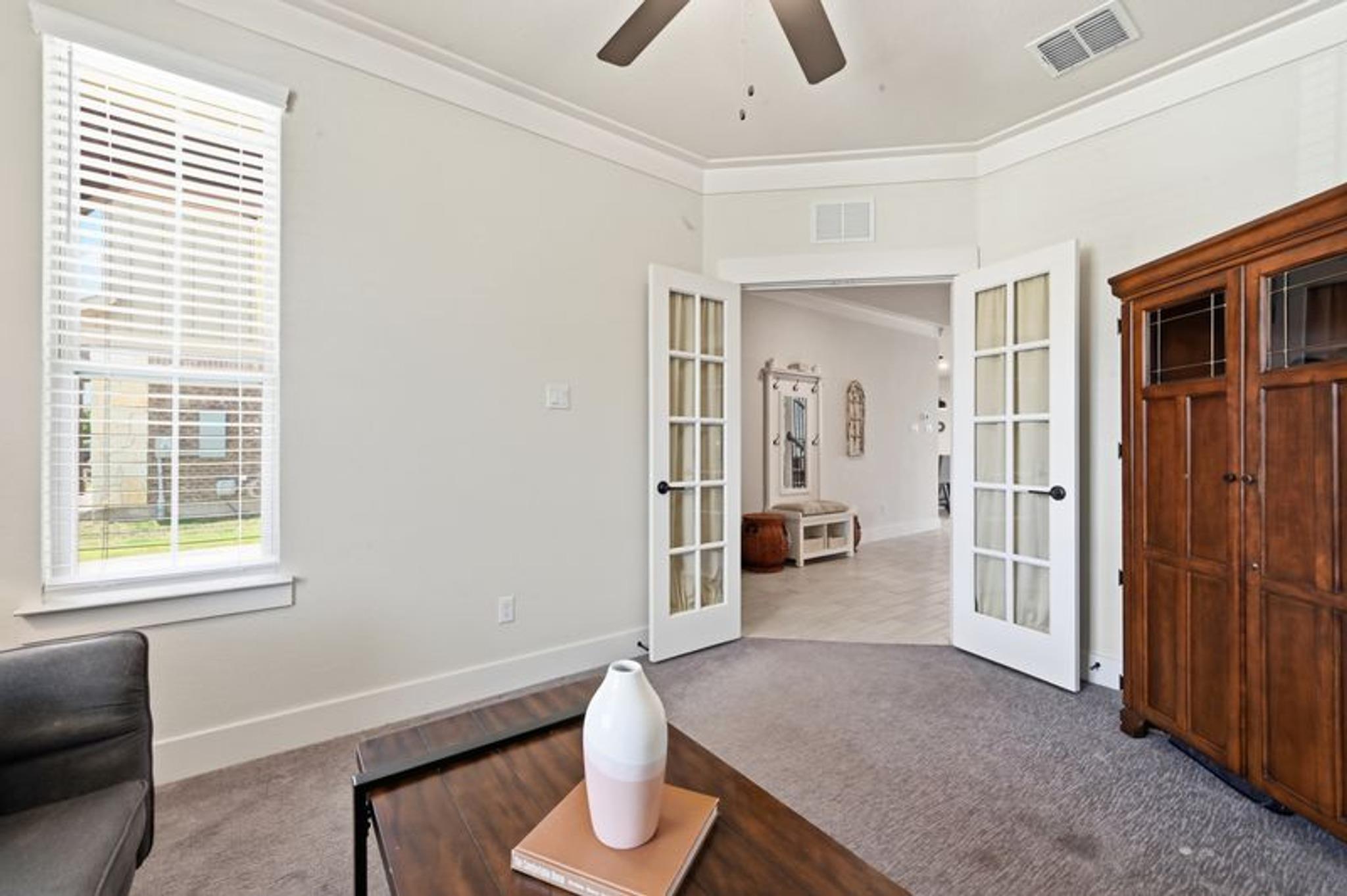 425 Purple Heart Dr, Buda, TX 78610