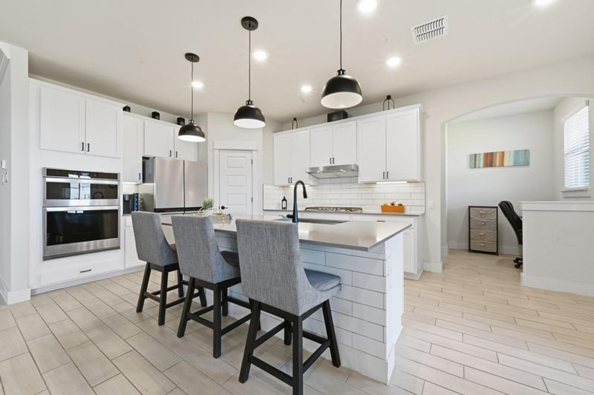 425 Purple Heart Dr, Buda, TX 78610