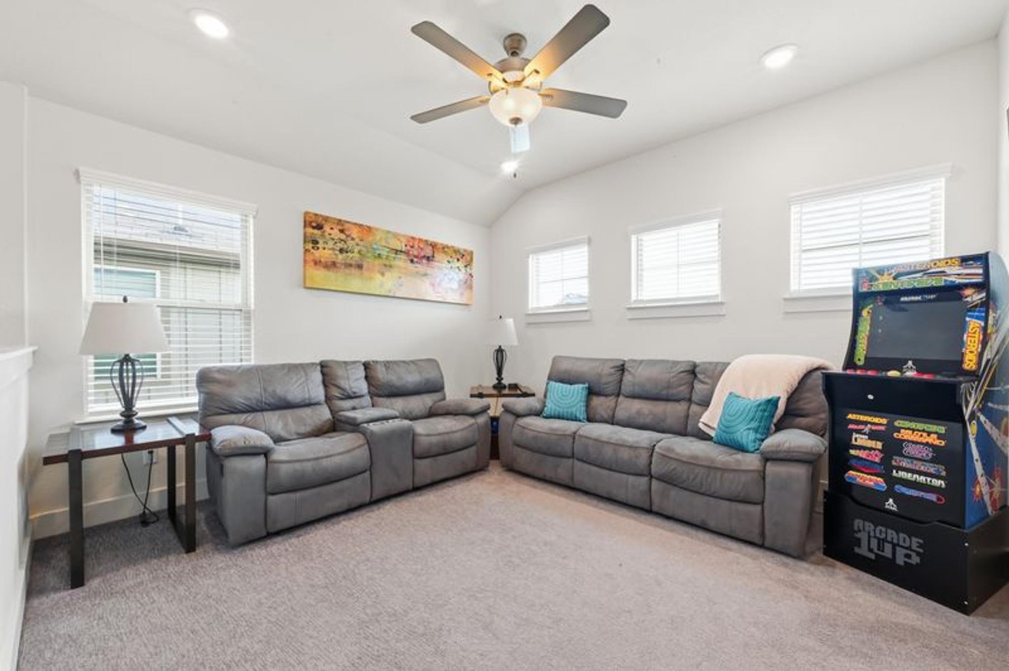 425 Purple Heart Dr, Buda, TX 78610