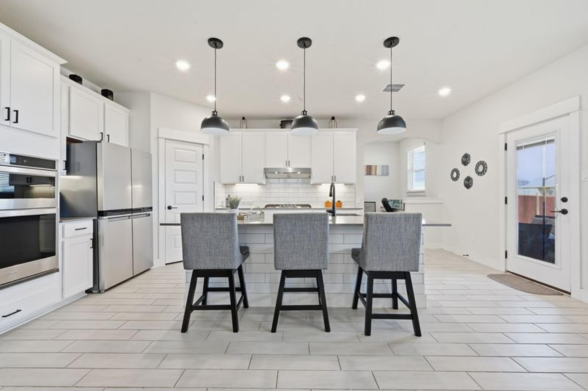 425 Purple Heart Dr, Buda, TX 78610