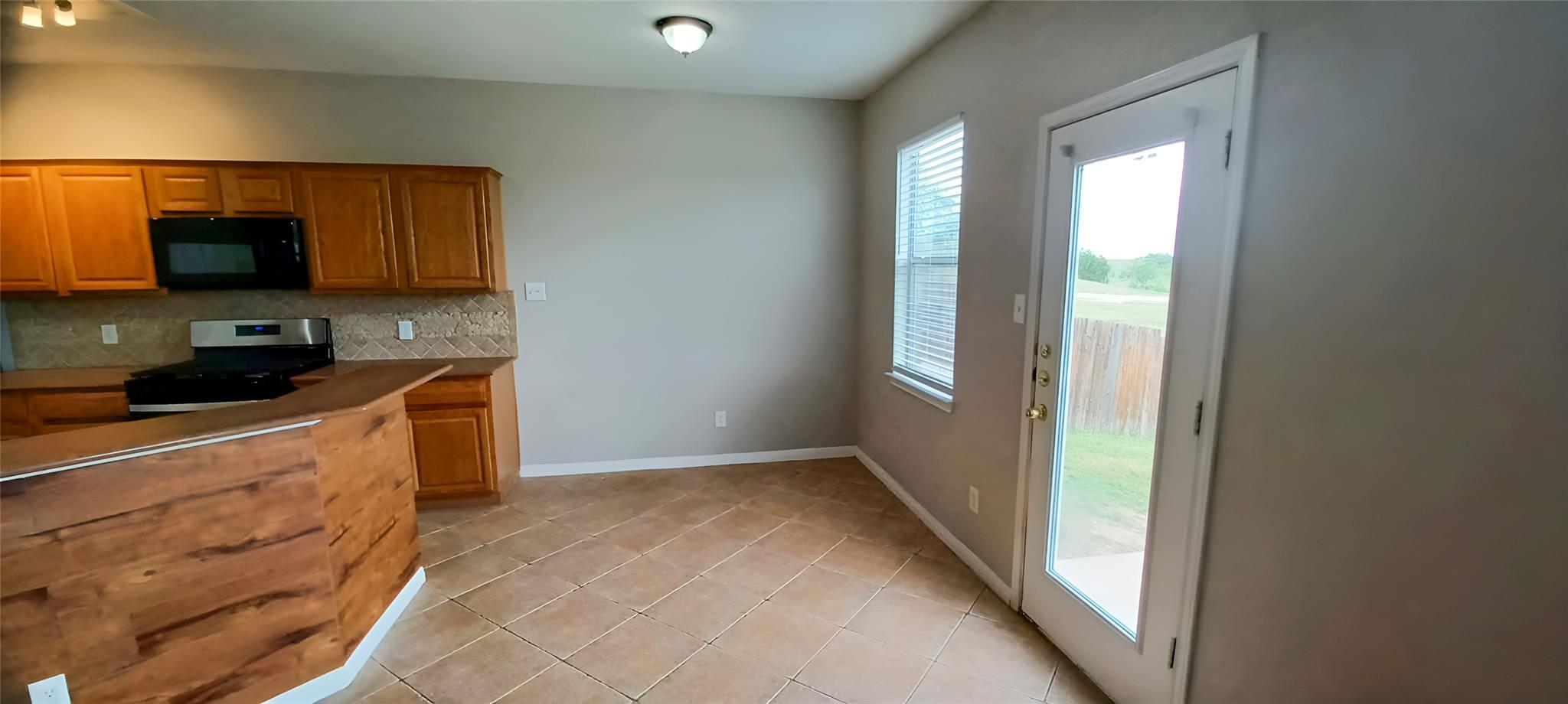 1113 Middle Brook Dr, Leander, TX 78641