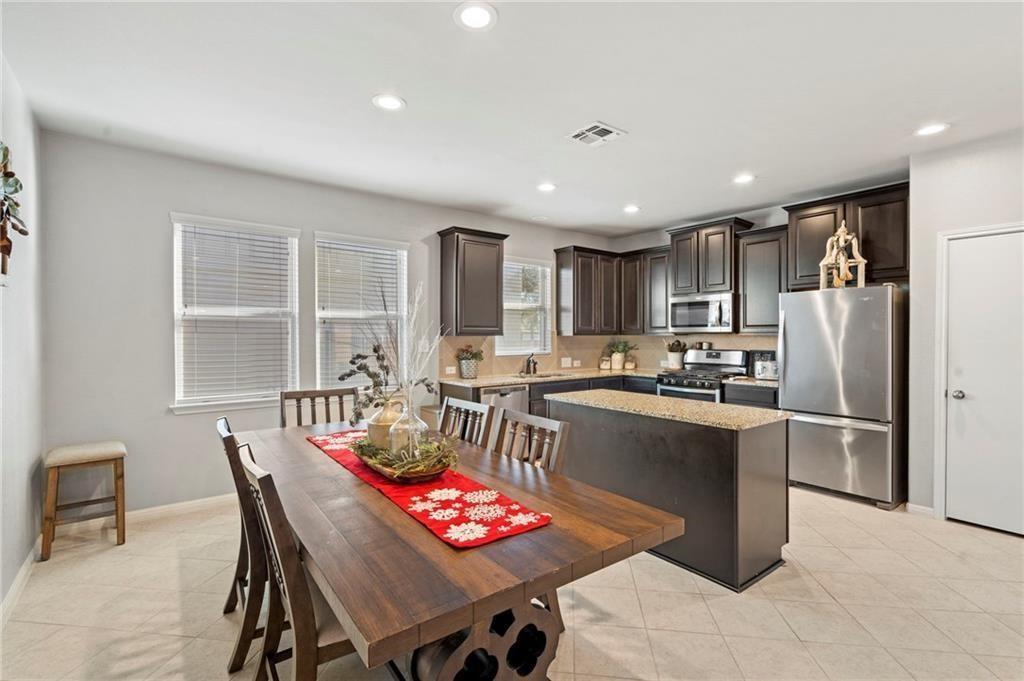 504 Cinnamon Teal Ln, Leander, TX 78641