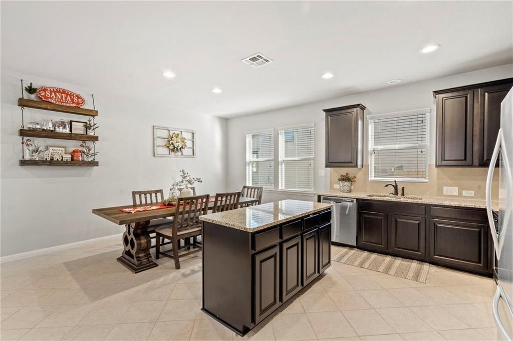 504 Cinnamon Teal Ln, Leander, TX 78641