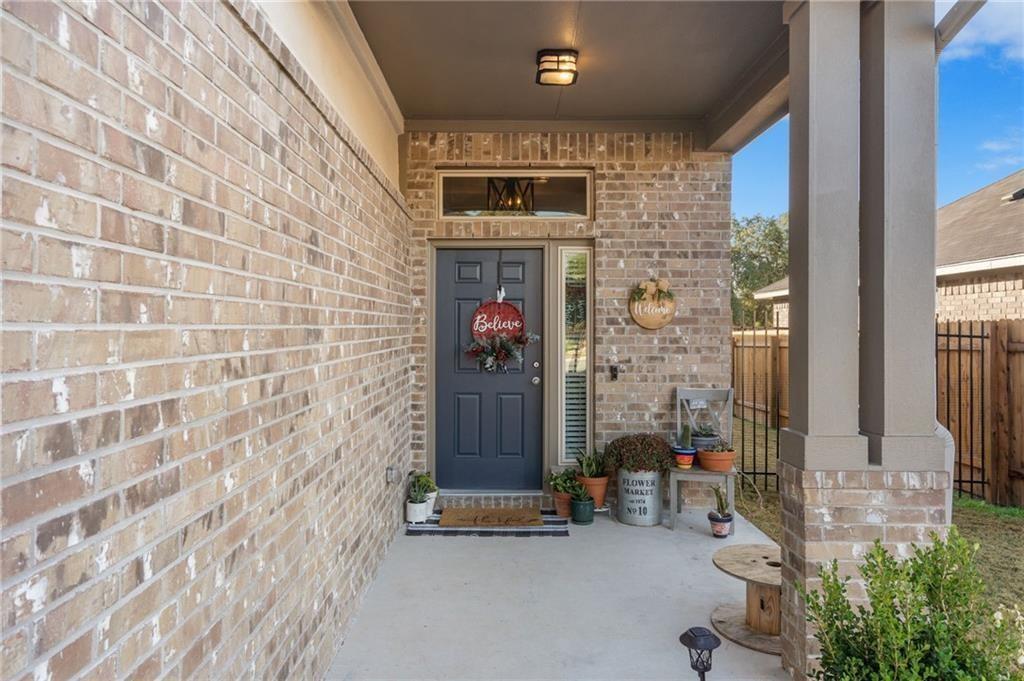 504 Cinnamon Teal Ln, Leander, TX 78641