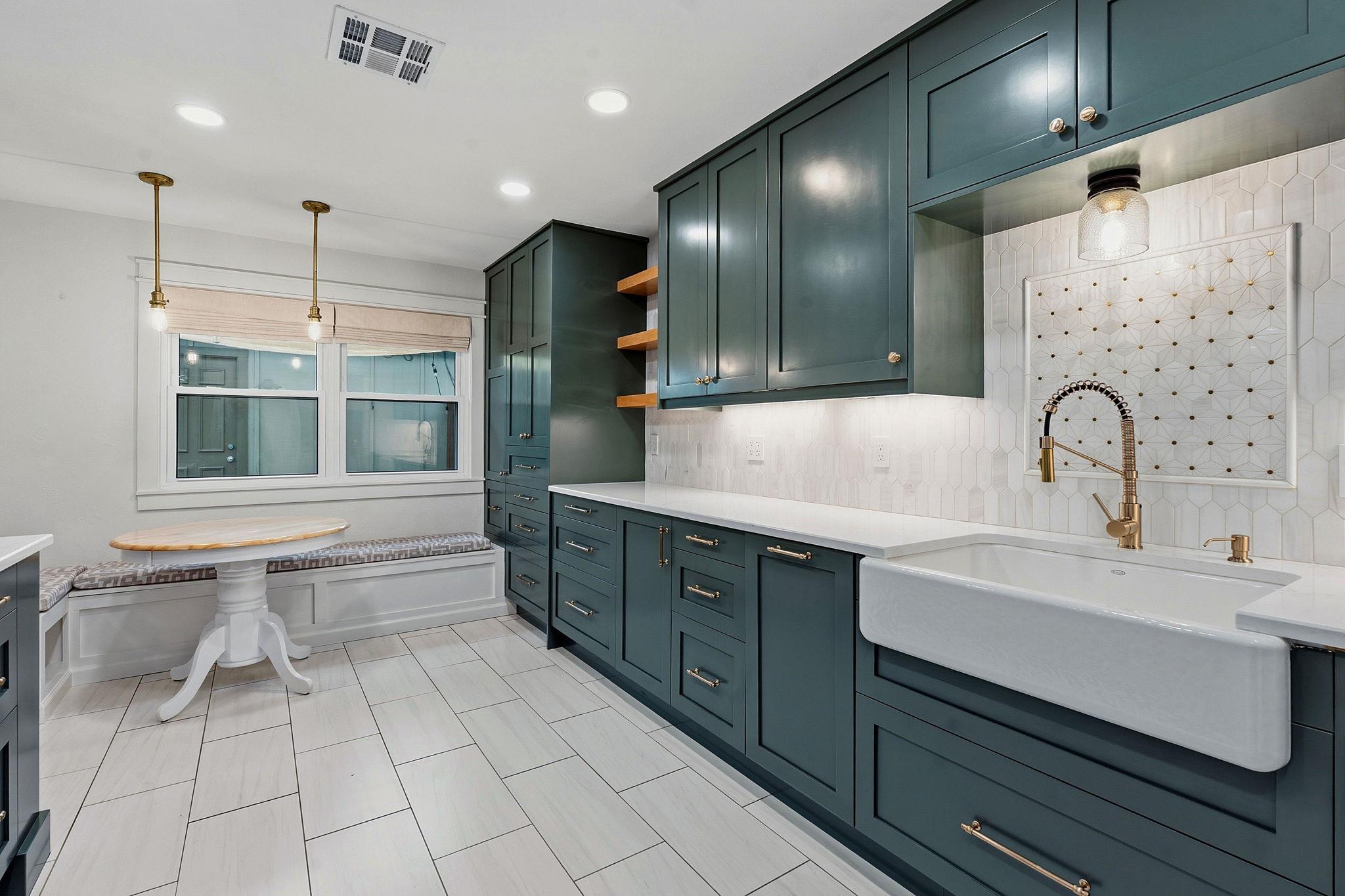 1701 W Braker Ln # A, Austin, TX 78758