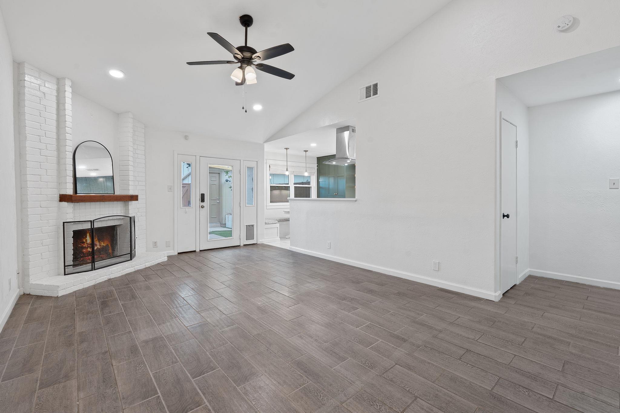 1701 W Braker Ln # A, Austin, TX 78758