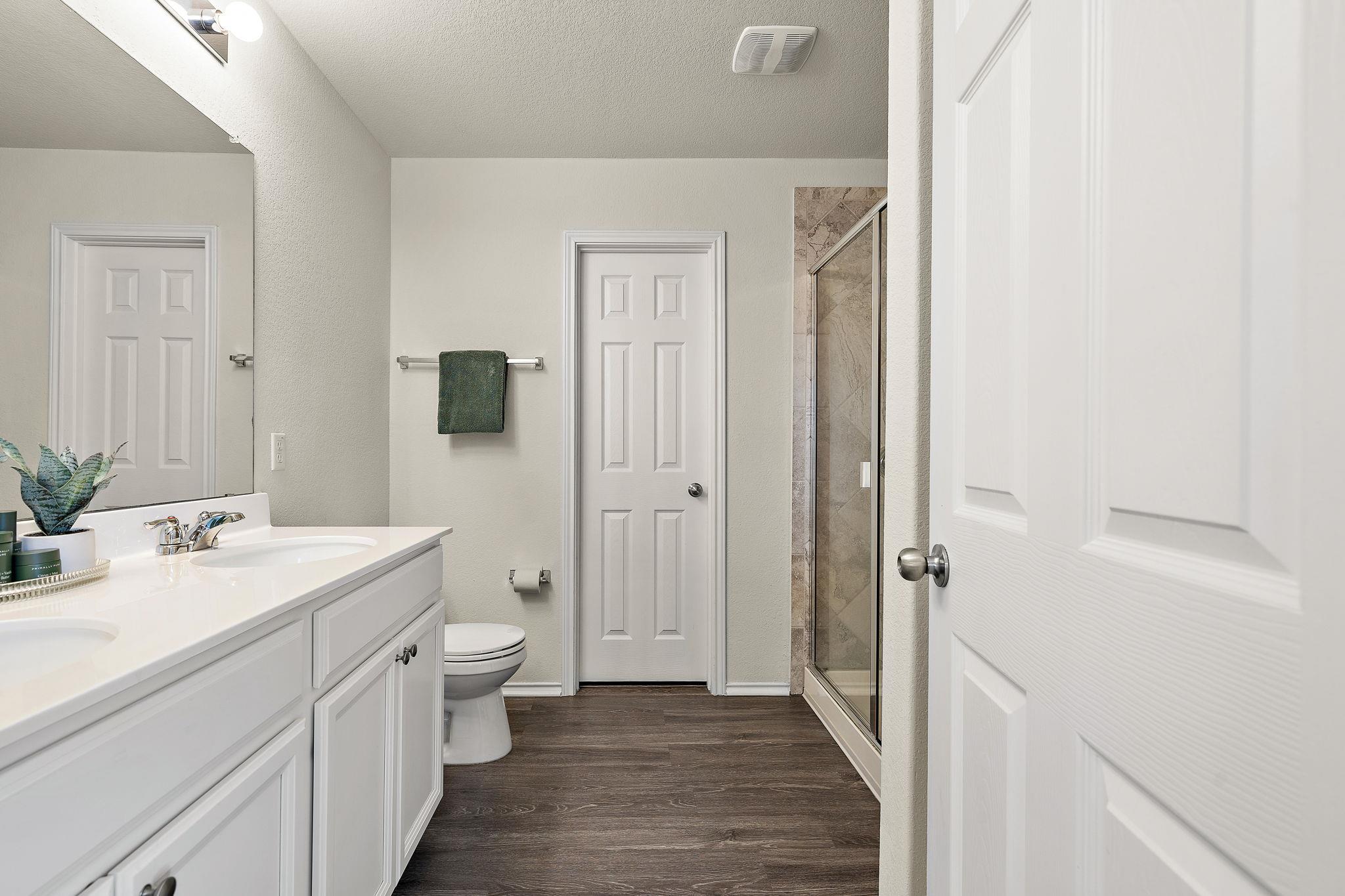 241 La Dera Dr, Liberty Hill, TX 78642