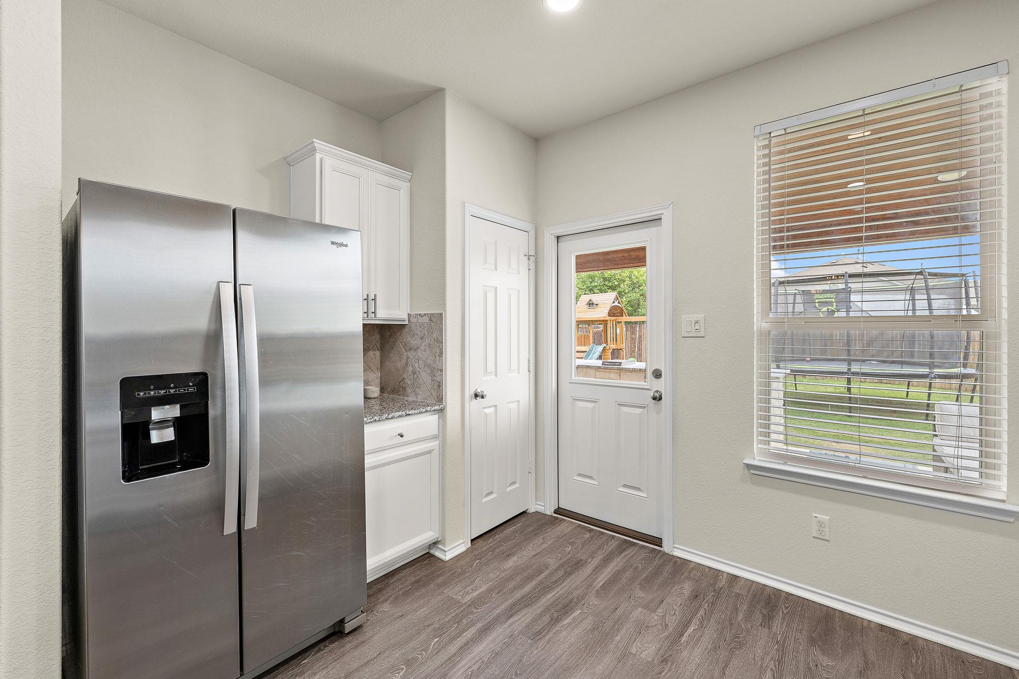 241 La Dera Dr, Liberty Hill, TX 78642