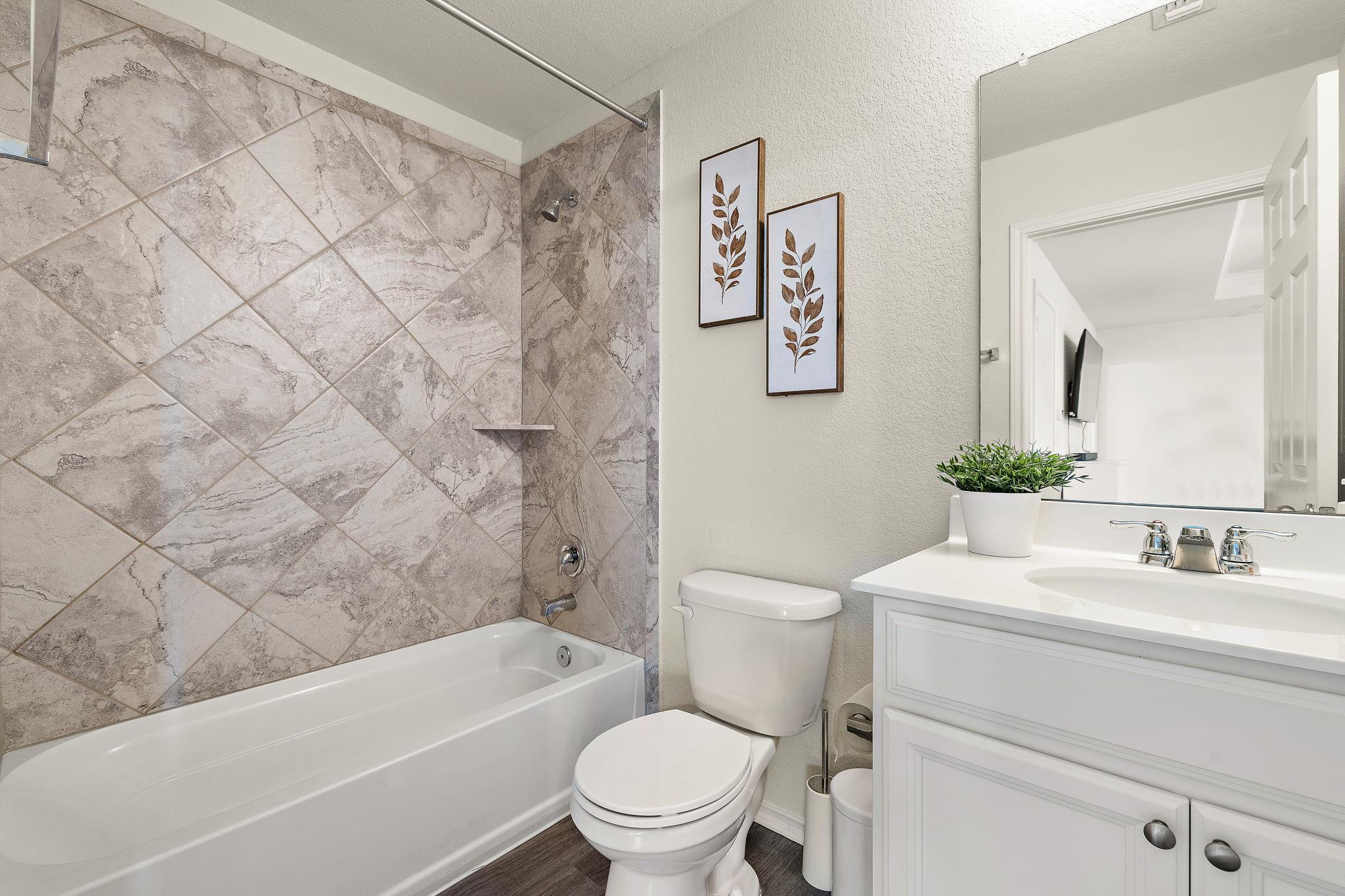 241 La Dera Dr, Liberty Hill, TX 78642