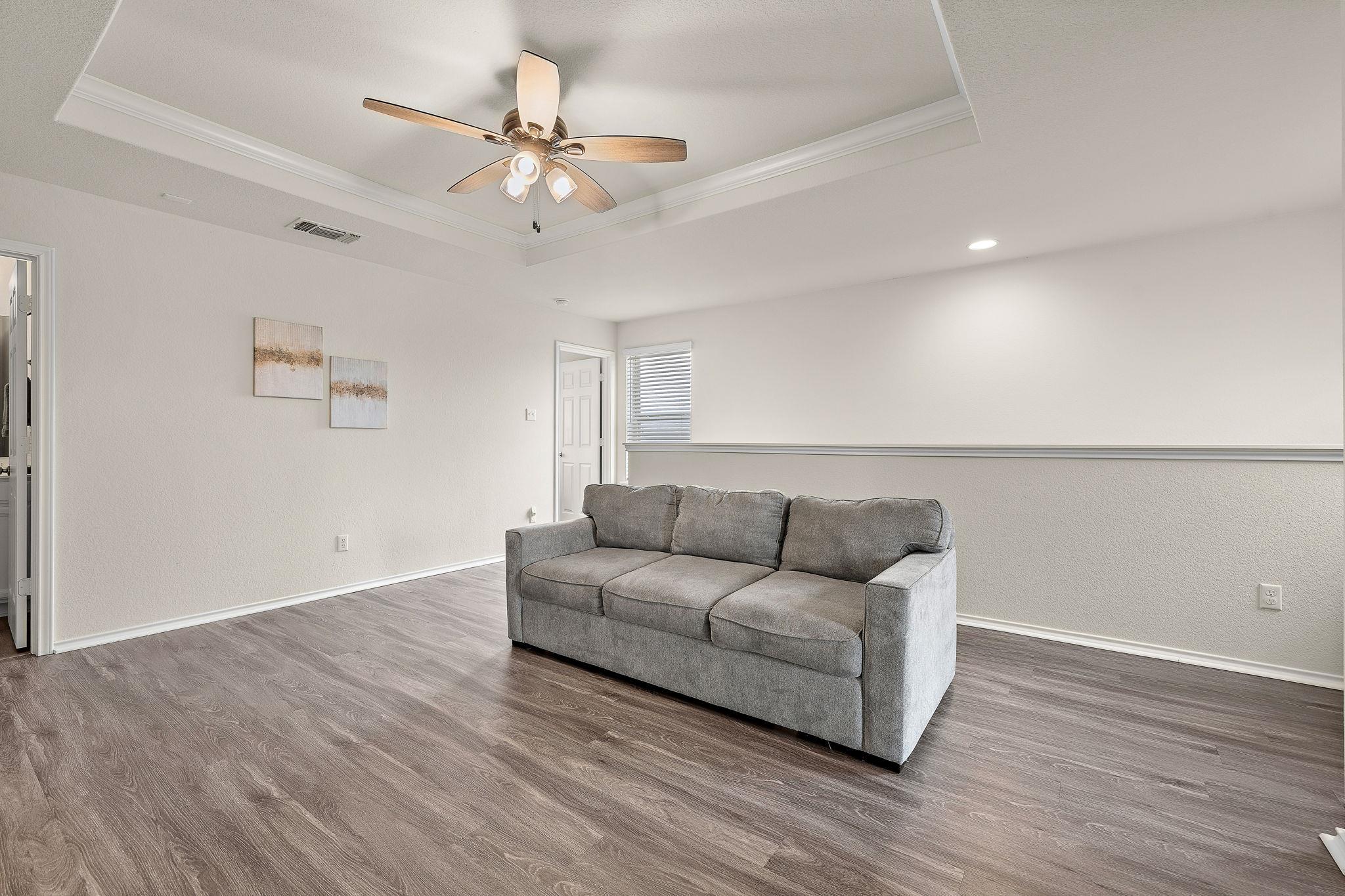 241 La Dera Dr, Liberty Hill, TX 78642