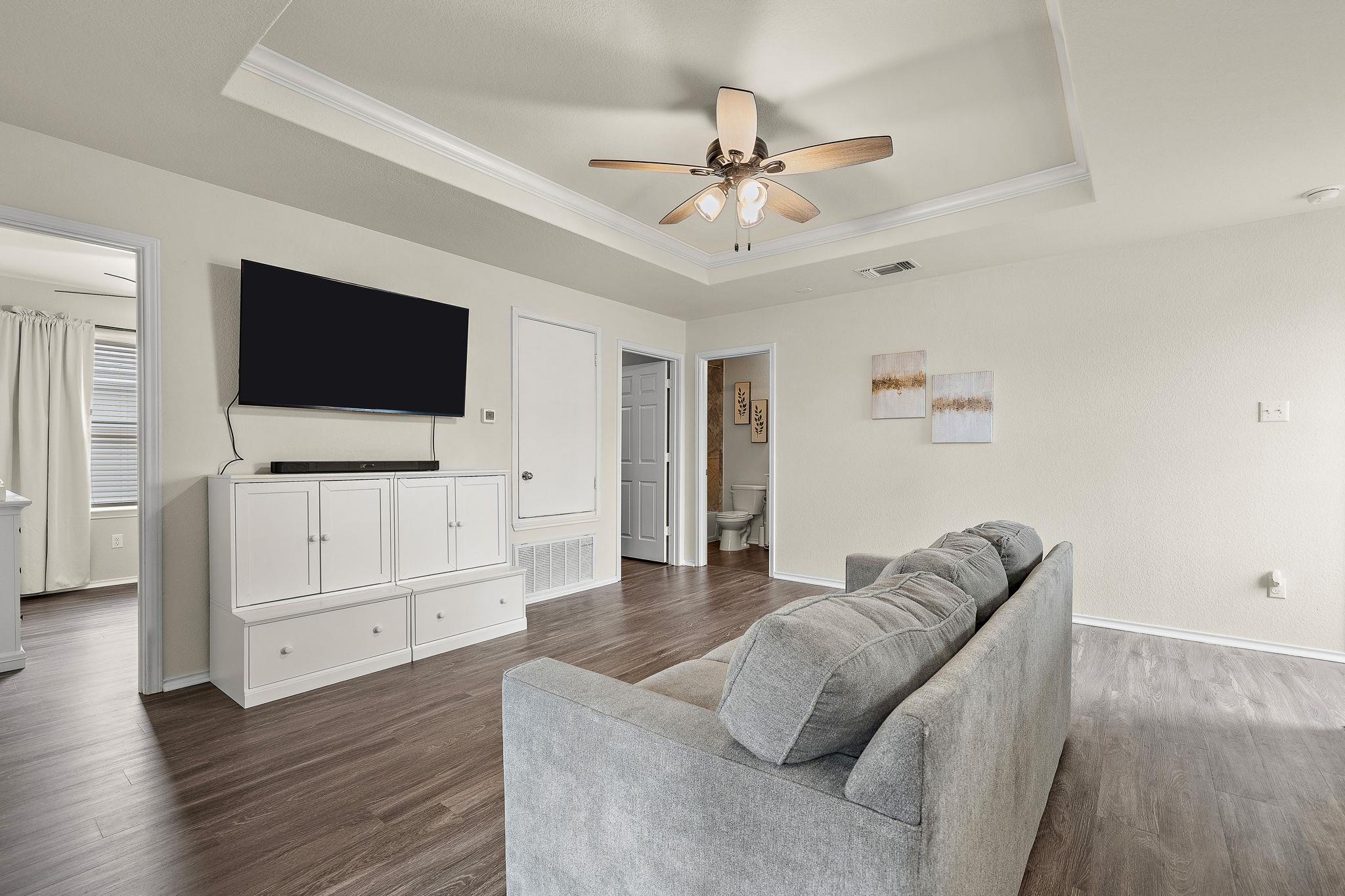 241 La Dera Dr, Liberty Hill, TX 78642