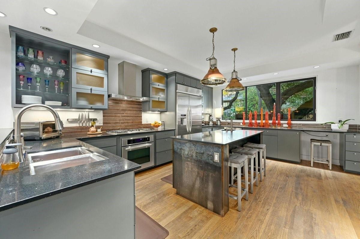 1402 Alta Vista Ave, Austin, TX 78704