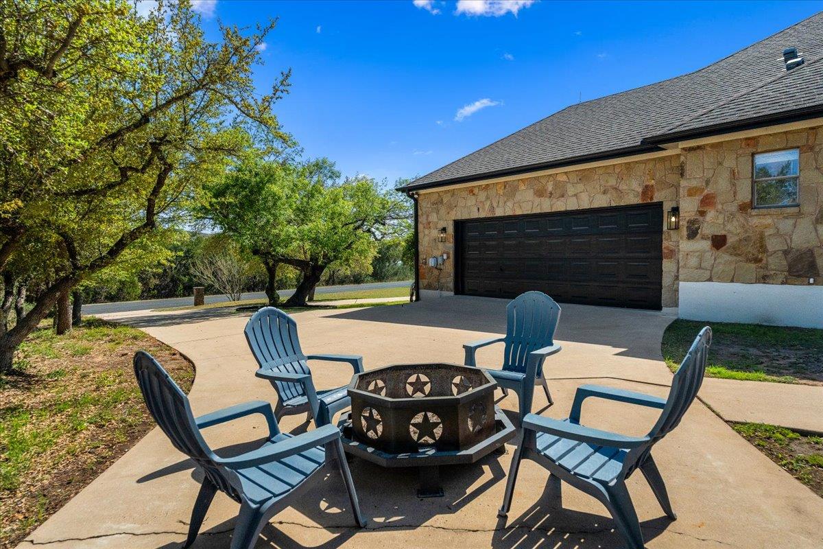 10621 W Cave Loop, Dripping Springs, TX 78620