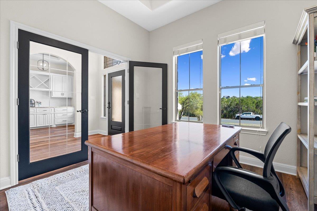 10621 W Cave Loop, Dripping Springs, TX 78620