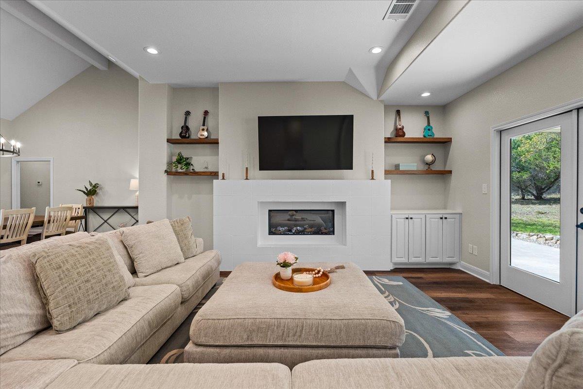 10621 W Cave Loop, Dripping Springs, TX 78620