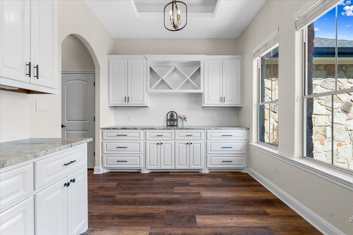 10621 W Cave Loop, Dripping Springs, TX 78620