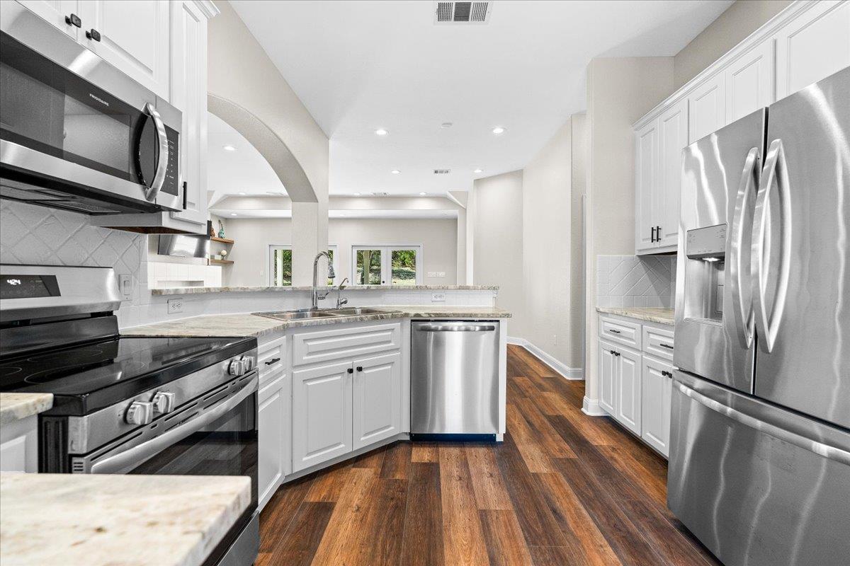 10621 W Cave Loop, Dripping Springs, TX 78620